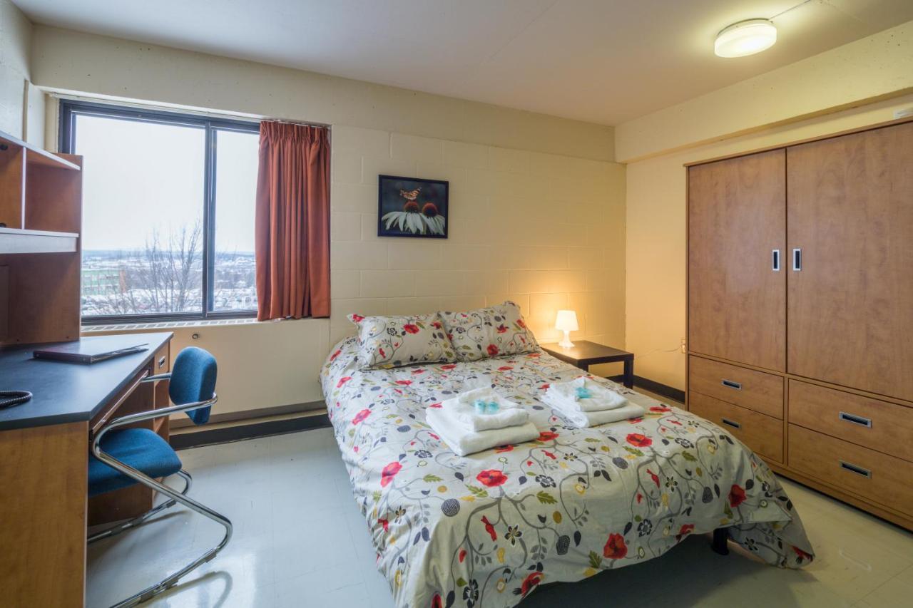 Hotel Au Campus à Sherbrooke Extérieur photo