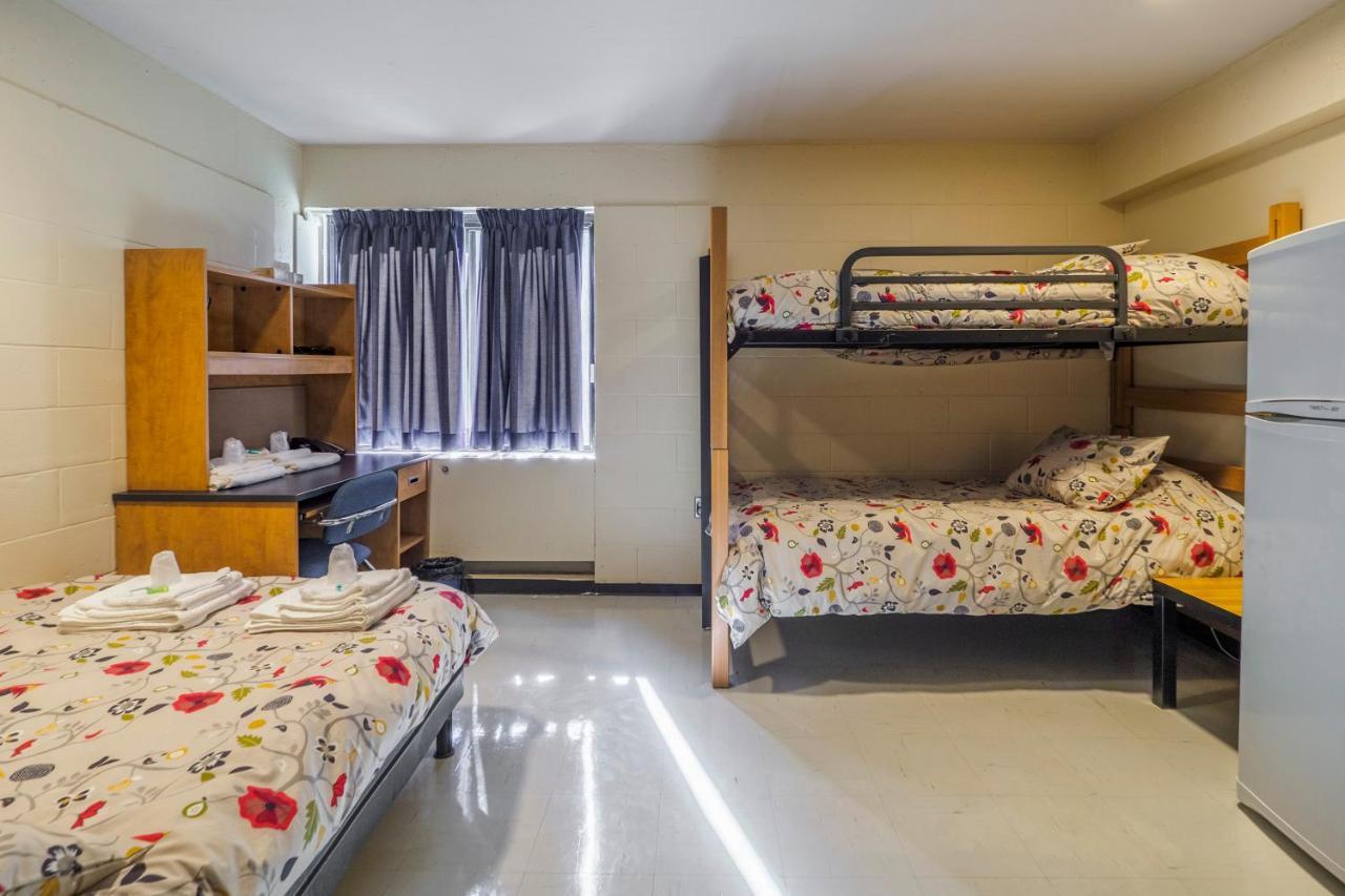 Hotel Au Campus à Sherbrooke Extérieur photo