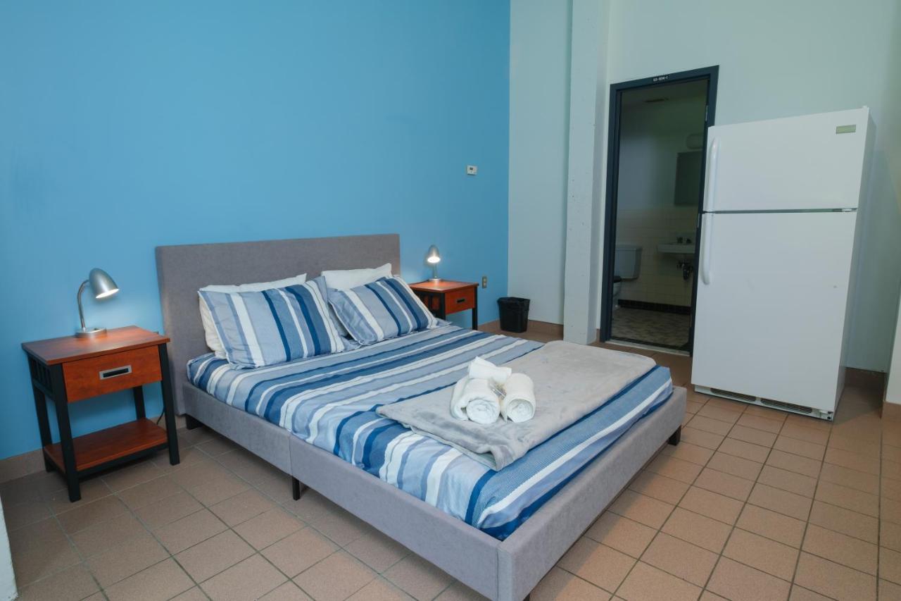 Hotel Au Campus à Sherbrooke Extérieur photo