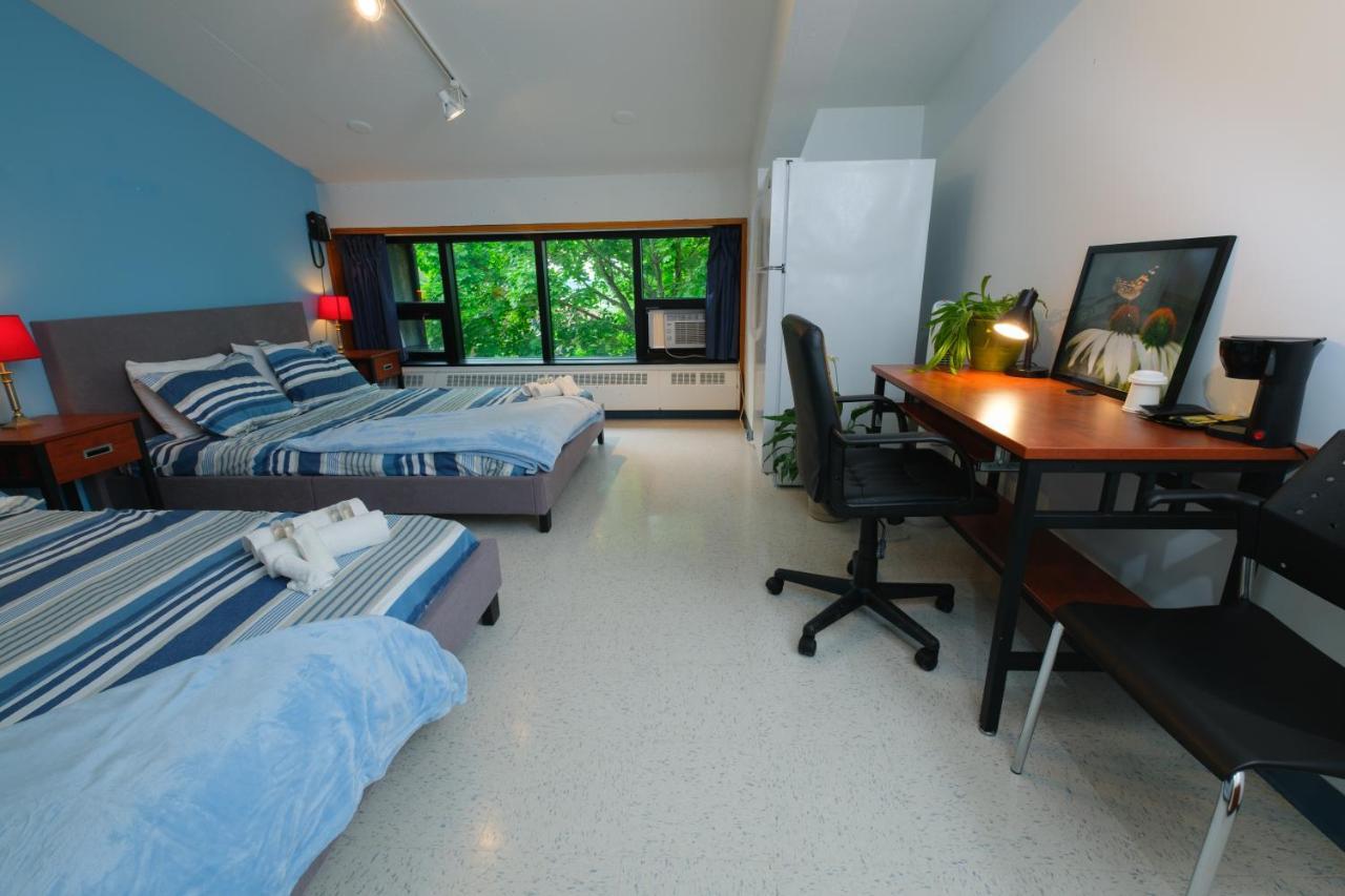 Hotel Au Campus à Sherbrooke Extérieur photo