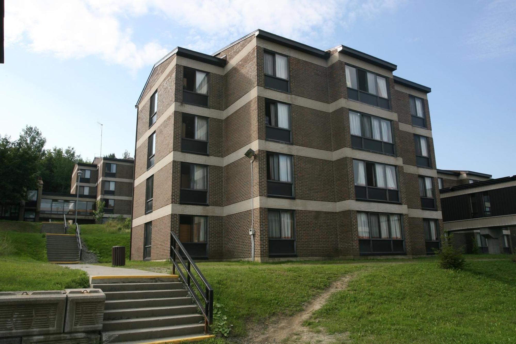 Hotel Au Campus à Sherbrooke Extérieur photo